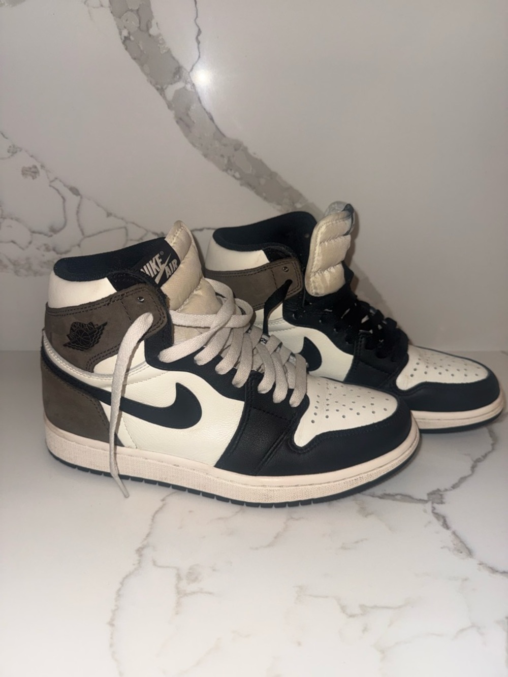 Jordan Retro High Top Sneakers - White/Black/Brown
